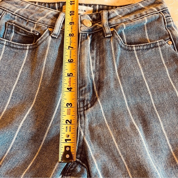 PacSun High Rise Mom Jeans In Railroad - Picture 13 of 16